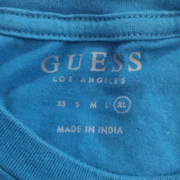 Guess - 3D Logo Short Sleeves Tee - Picture 11 of 14